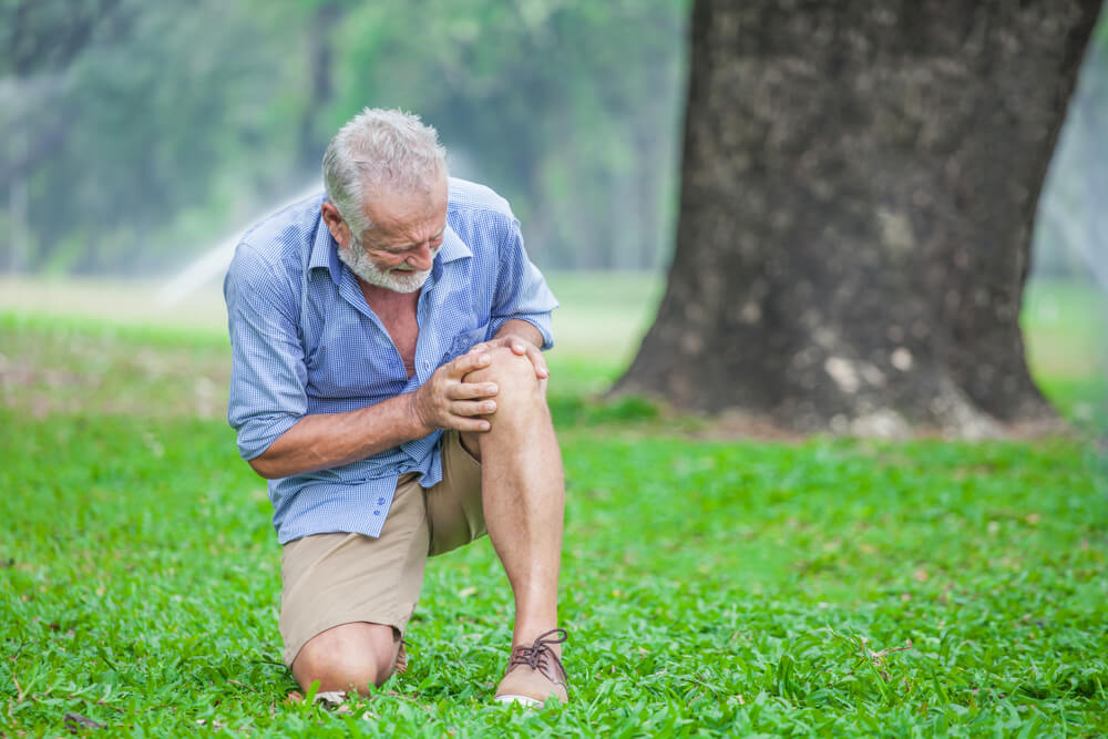 How do physical therapists treat arthritis in Saint Peters, MO?