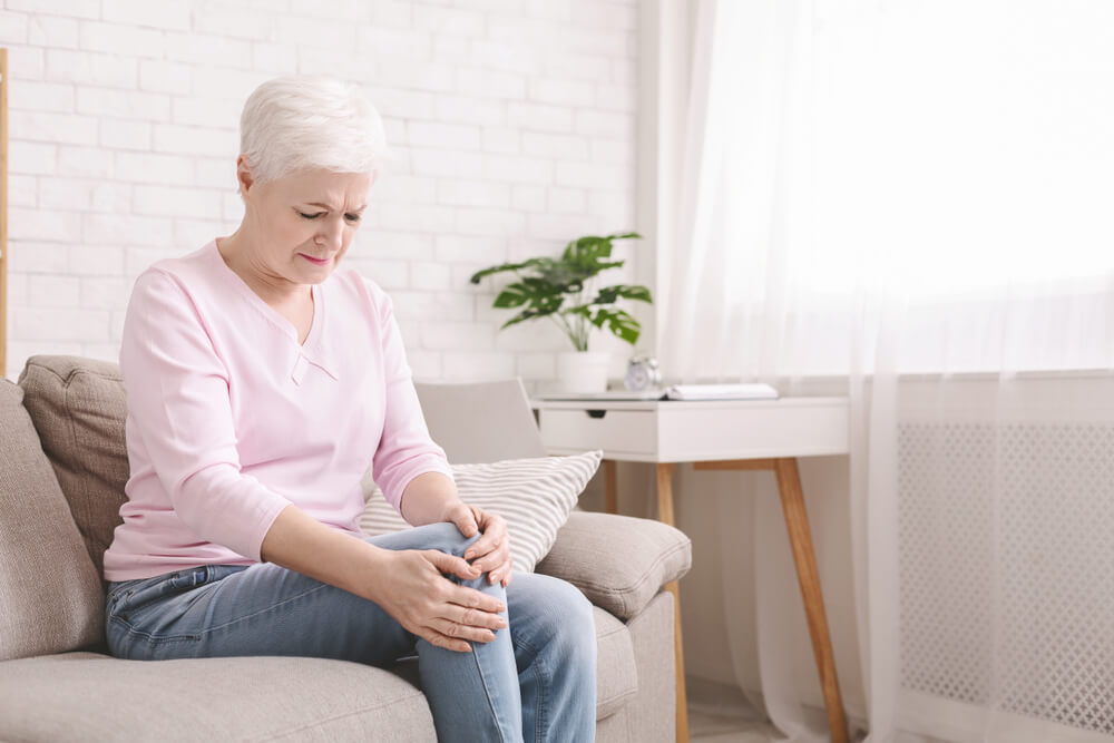 Knee Pain When Sitting: 5 Common Causes | Franklin Rehab
