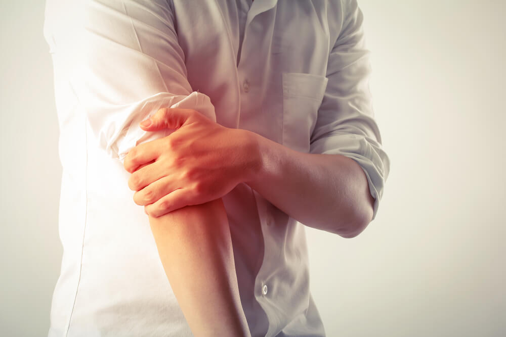 What it might mean if you have elbow pain when straightening your arm shutterstock 425039002 pain in elbow when straightening arm