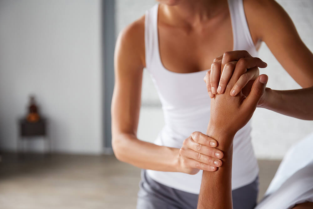 how can pt help stop your joint pain when it rains? 7 helpful treatments physical therapy