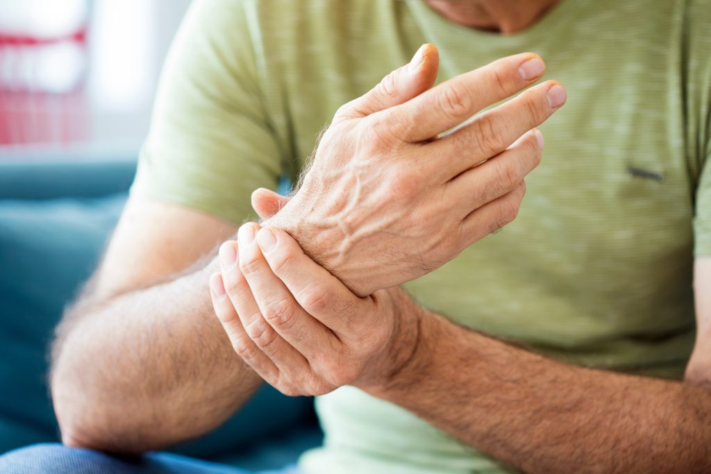 What Are the Symptoms of Carpal Tunnel Syndrome? AdobeStock 176746191 what are the symptoms of carpal tunnel syndrome? carpal tunnel syndrome